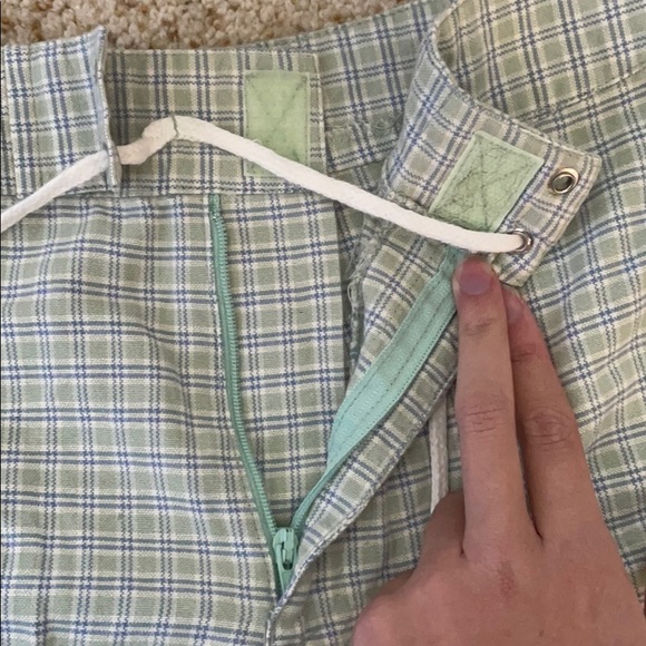 Vintage High-Waisted Aeropostale Shorts - Picture 4 of 6